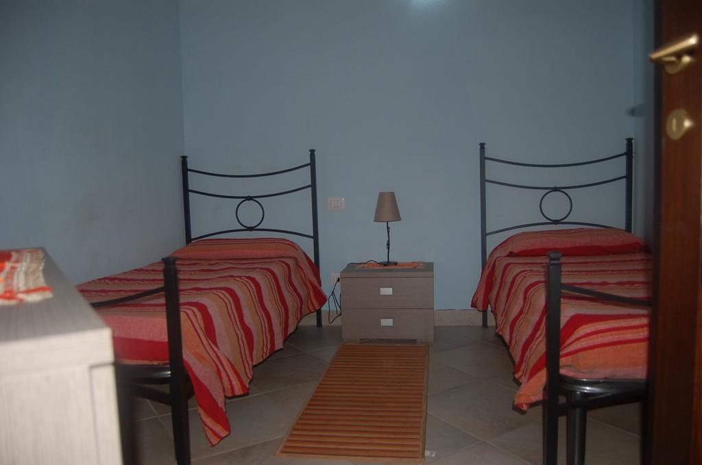 Relax Al Mare Apartment Olbia Room photo