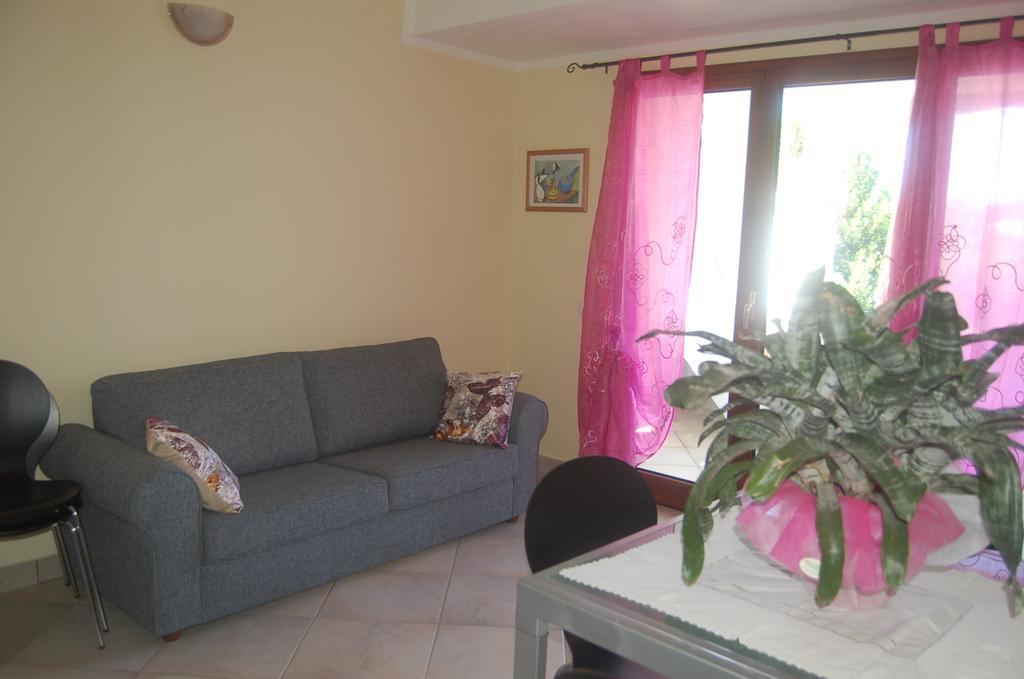 Relax Al Mare Apartment Olbia Room photo